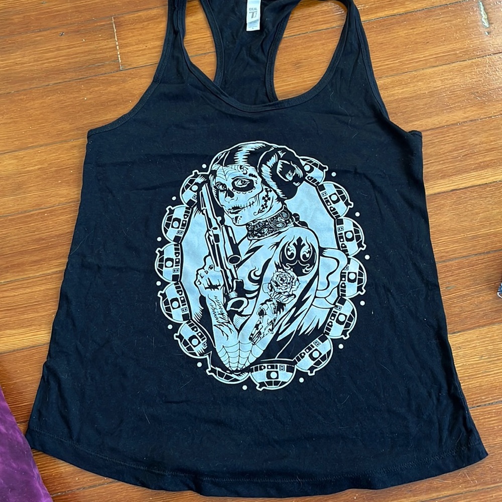 Nerd Alert! STAR WARS Princess Leia bada$$ racer back tank top